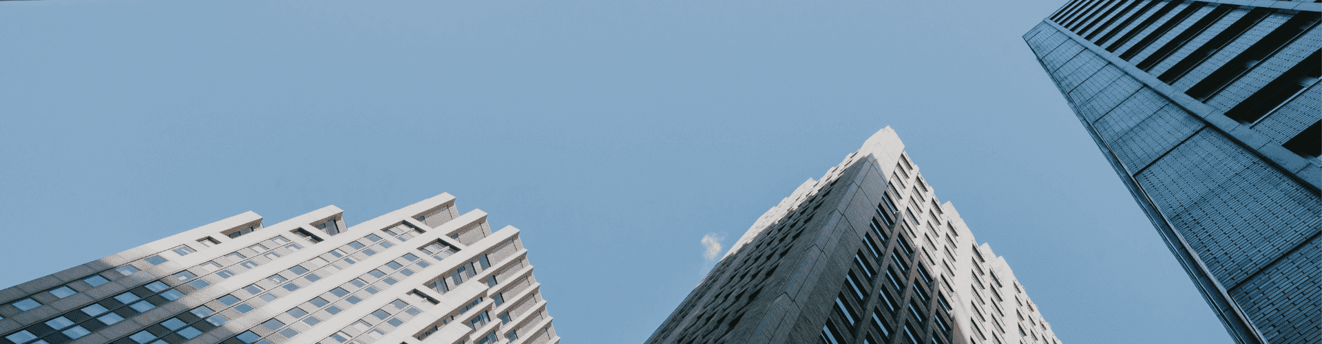 Vista de edificios desde abajo
