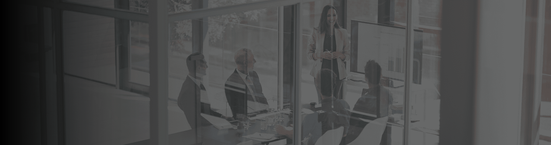 grupo de empresarios en la oficina