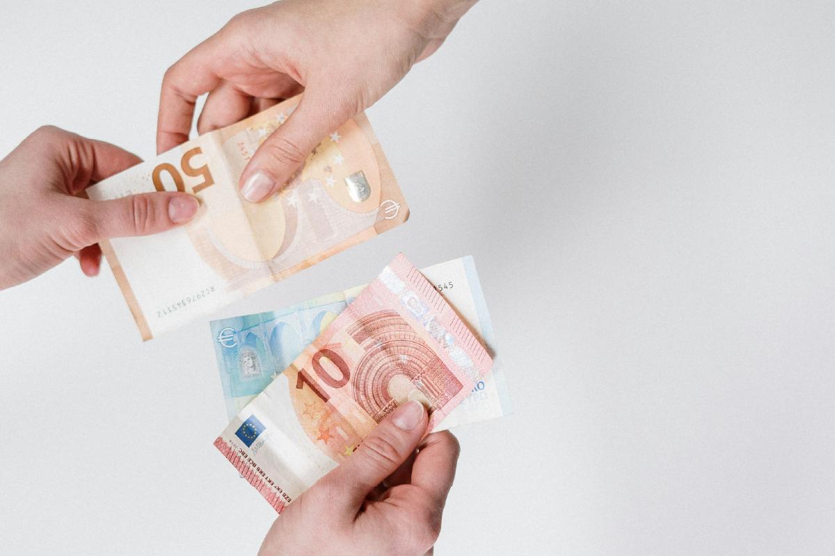 Descubre cómo tu cerebro sabotea tus decisiones financieras