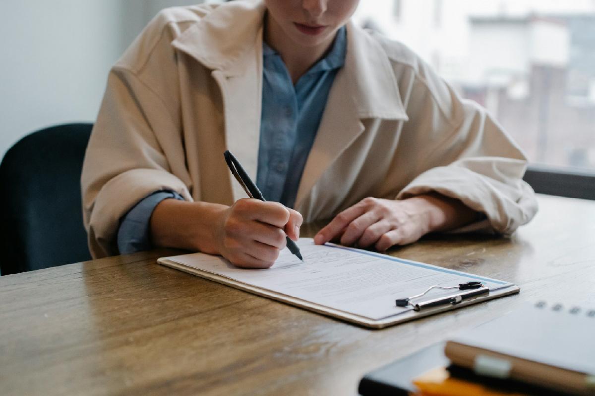 Primer alquiler: revisa tu contrato sin sorpresas. Primer alquiler: revisa tu contrato sin sorpresas.