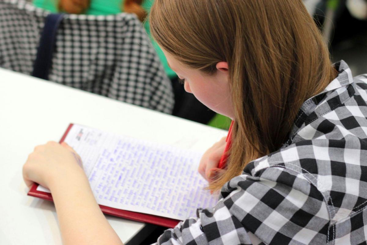 Becas y ayudas para estudios Becas y ayudas para estudios